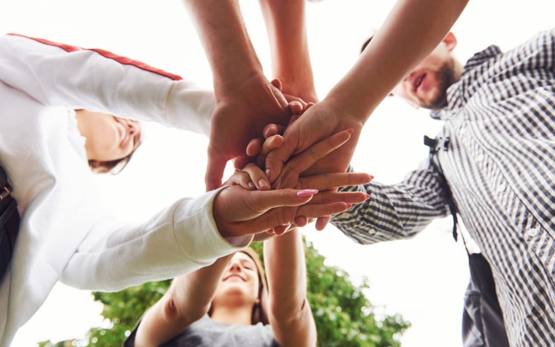 Last Minute Sommer-Teambuilding? Vergessen Sie langweilige Firmenessen. Es gibt ein Erlebnis, über das Ihr Team den ganzen Sommer sprechen wird.